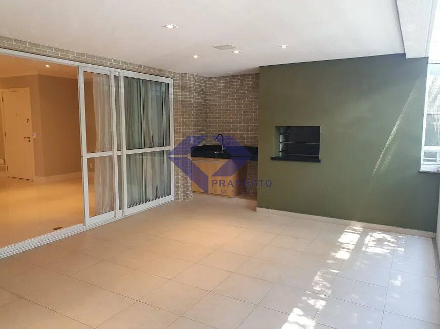 Apartamento à venda com 3 quartos, 220m² - Foto 4