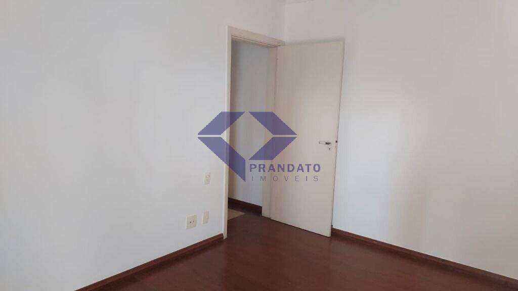 Apartamento à venda com 3 quartos, 110m² - Foto 11