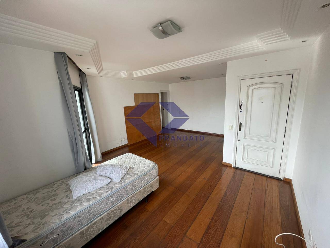 Apartamento à venda com 3 quartos, 106m² - Foto 4