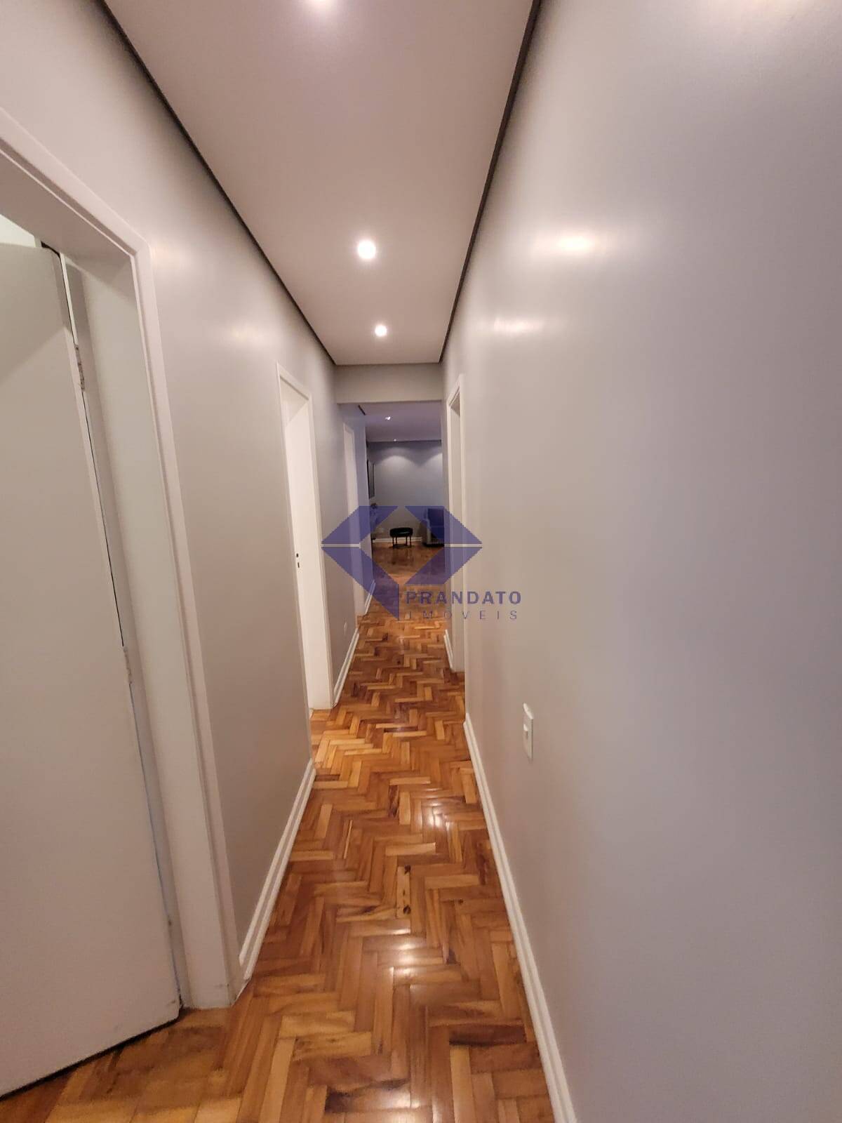 Apartamento à venda com 3 quartos, 122m² - Foto 9