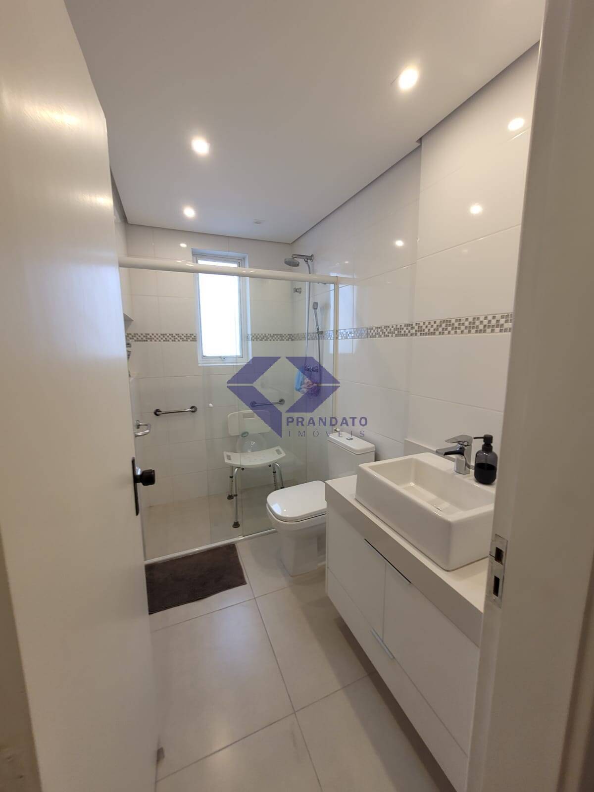 Apartamento à venda com 3 quartos, 122m² - Foto 11