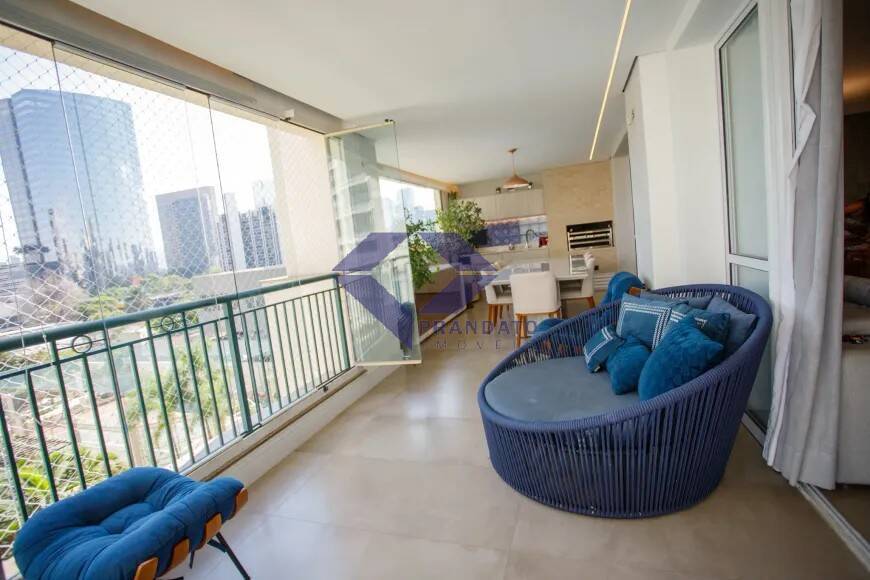 Apartamento à venda com 4 quartos, 178m² - Foto 1