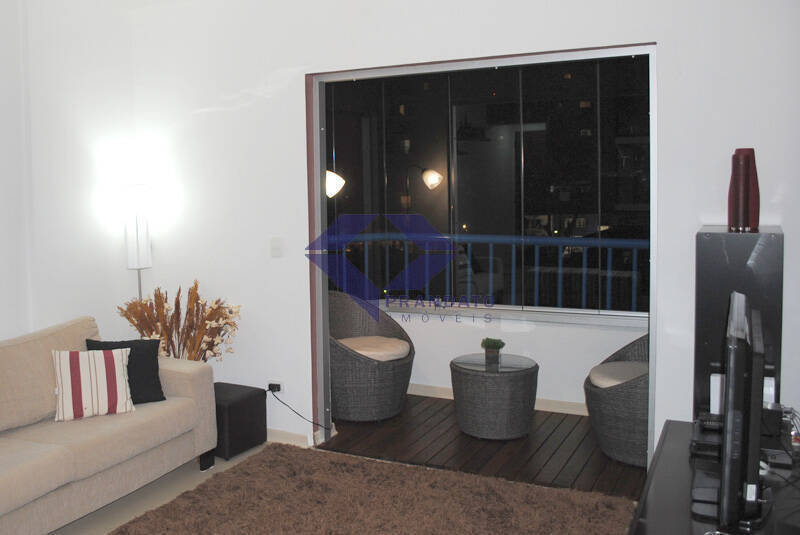 Apartamento à venda com 2 quartos, 71m² - Foto 2