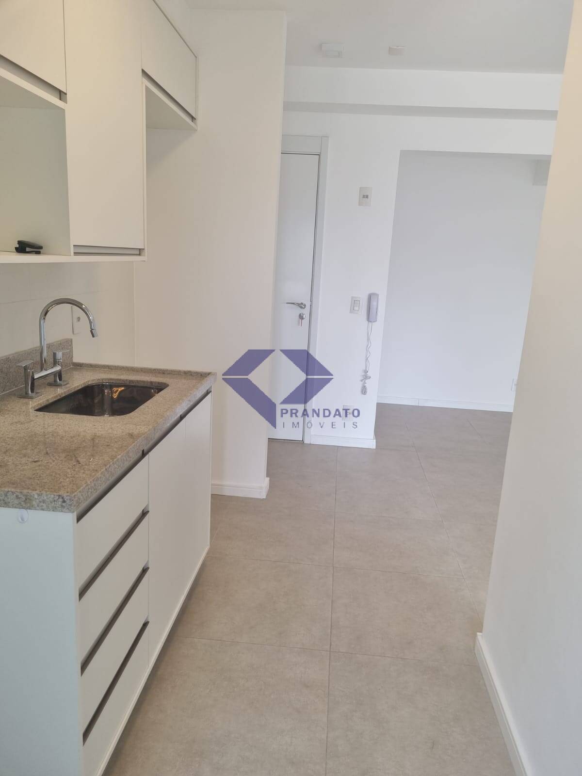 Apartamento para alugar com 2 quartos, 91m² - Foto 10