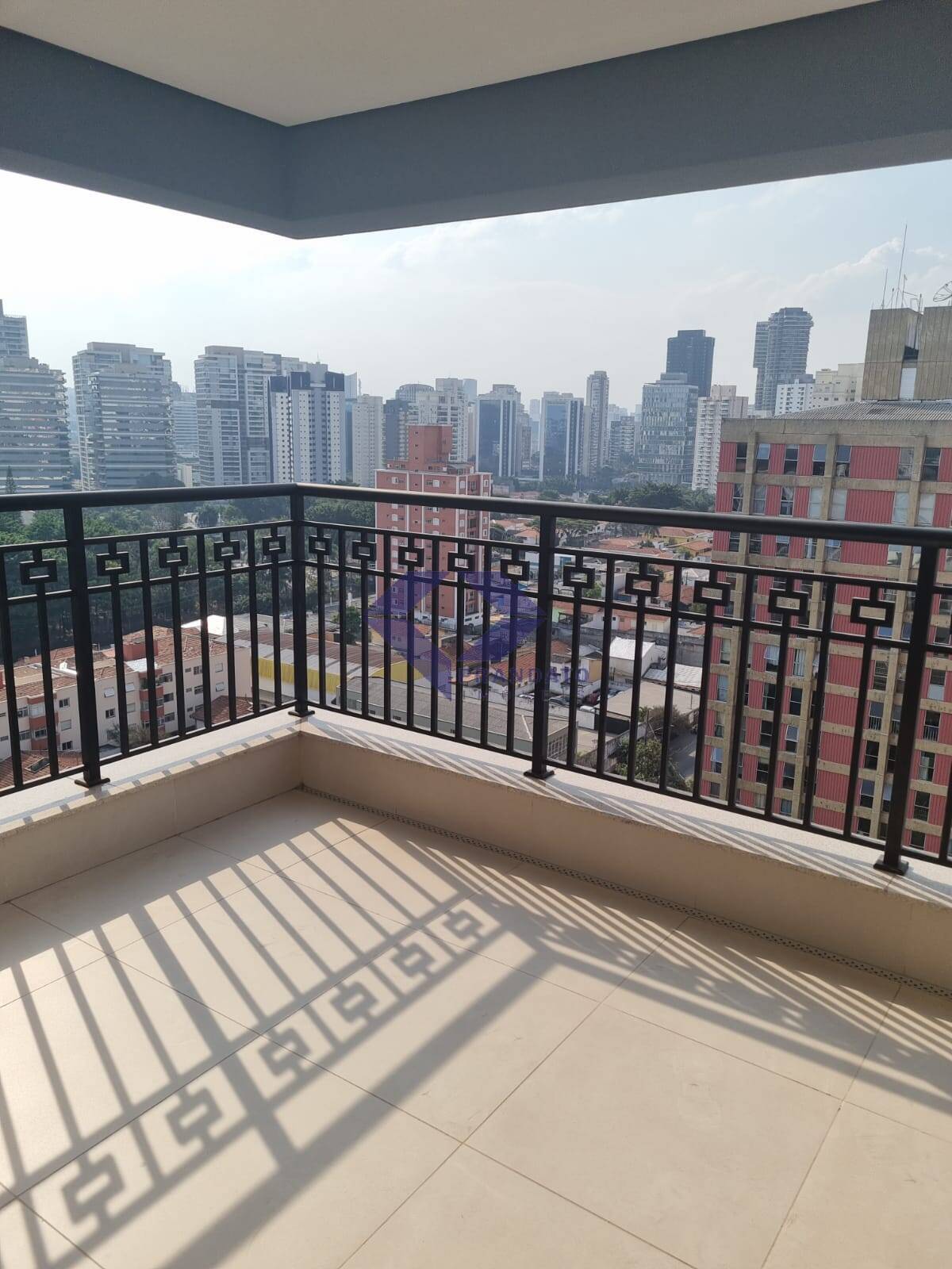 Apartamento para alugar com 2 quartos, 91m² - Foto 2