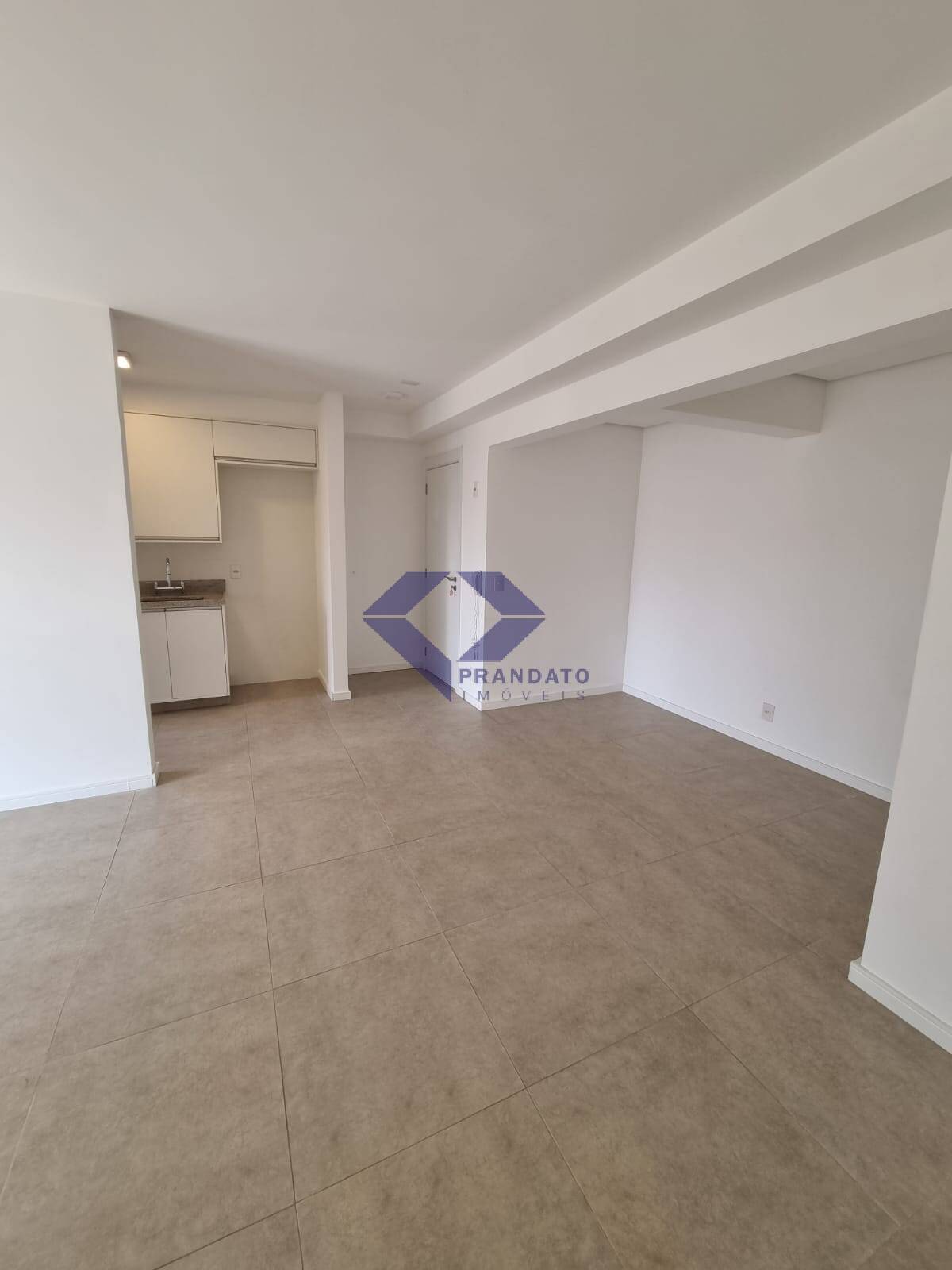 Apartamento para alugar com 2 quartos, 91m² - Foto 11