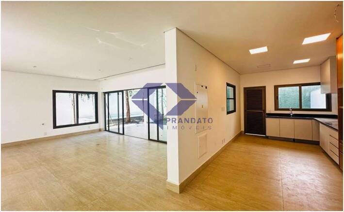 Casa à venda com 4 quartos, 650m² - Foto 9