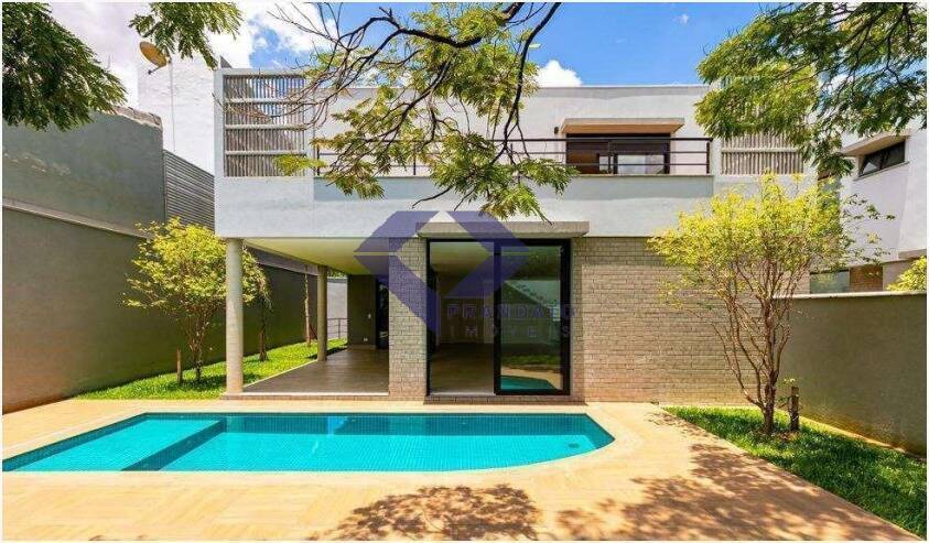 Sobrado à venda com 3 quartos, 560m² - Foto 1