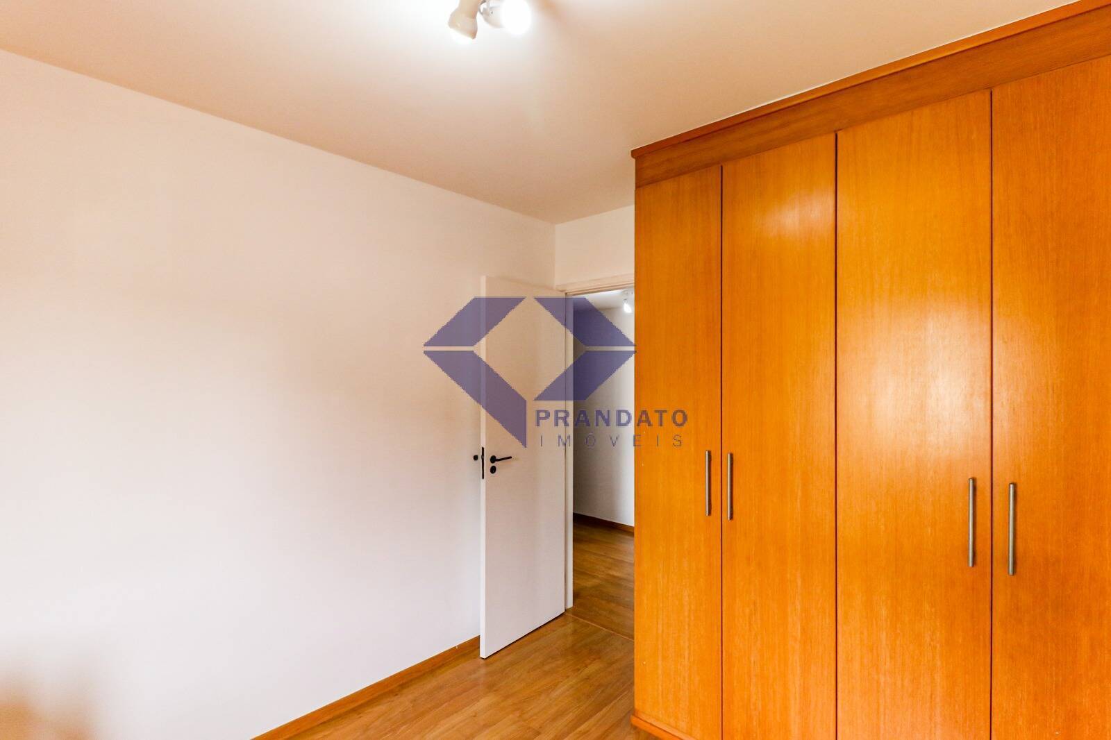 Apartamento à venda com 3 quartos, 106m² - Foto 4