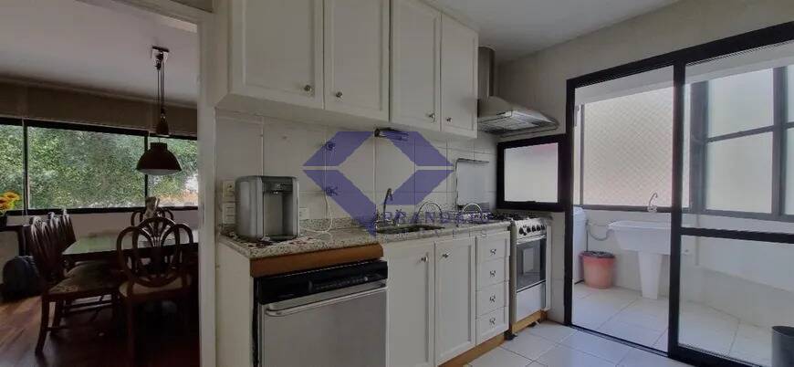 Apartamento à venda com 3 quartos, 156m² - Foto 4