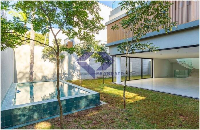 Casa à venda com 3 quartos, 867m² - Foto 2