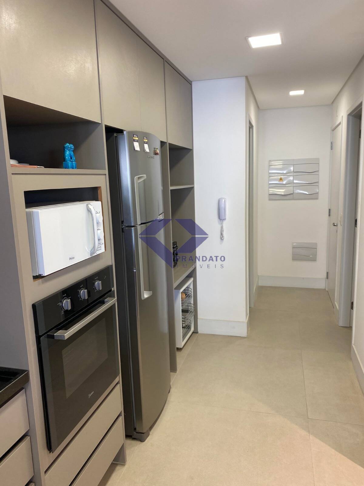 Apartamento à venda com 3 quartos, 131m² - Foto 9