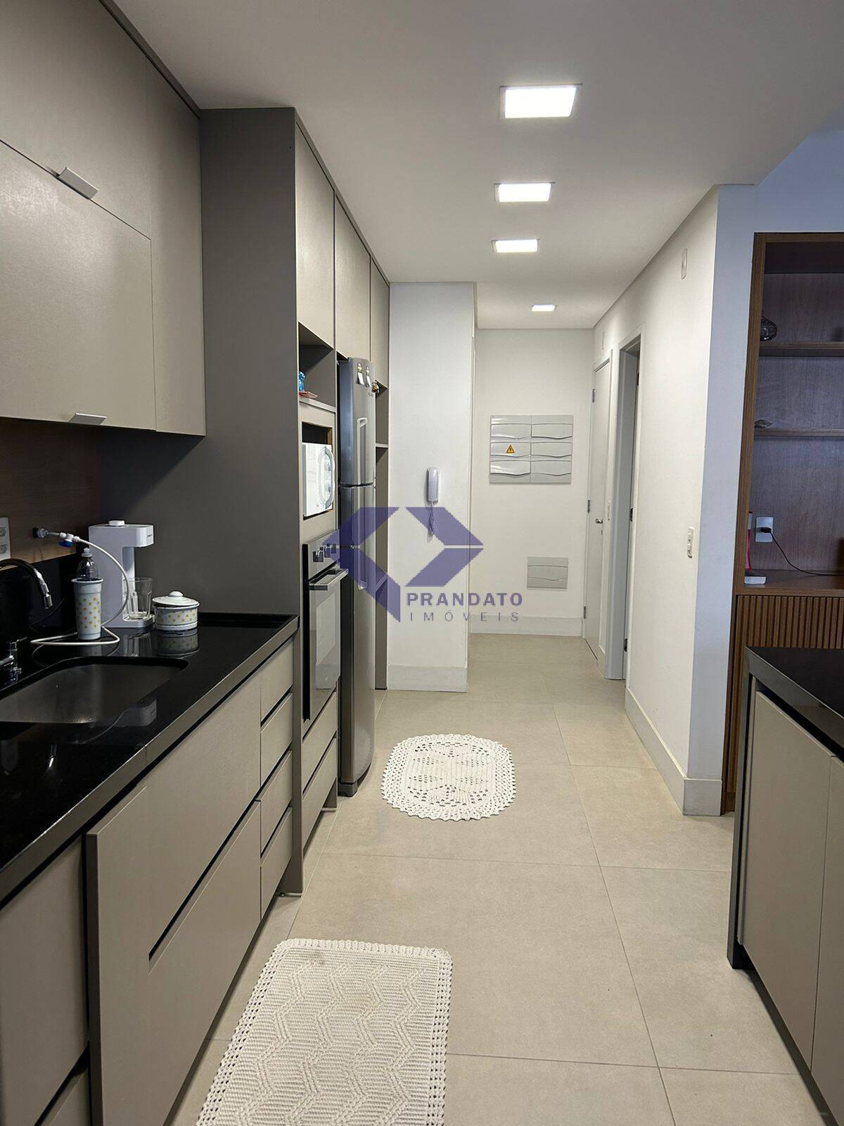 Apartamento à venda com 3 quartos, 131m² - Foto 7