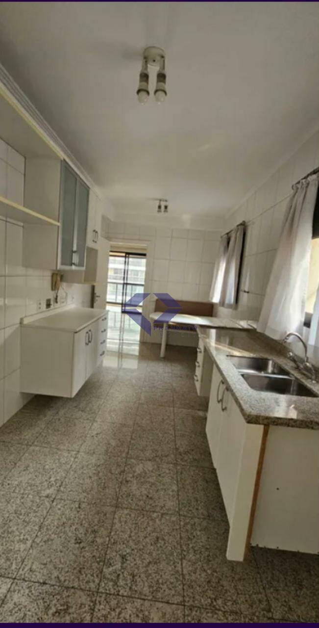 Apartamento à venda com 3 quartos, 167m² - Foto 7