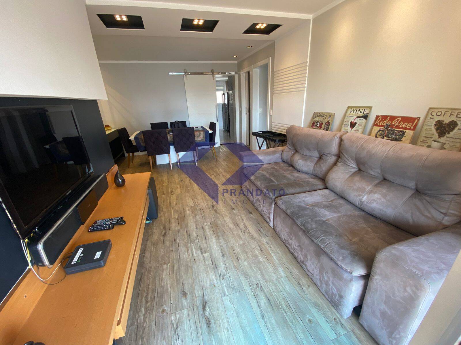 Apartamento à venda com 3 quartos, 104m² - Foto 3