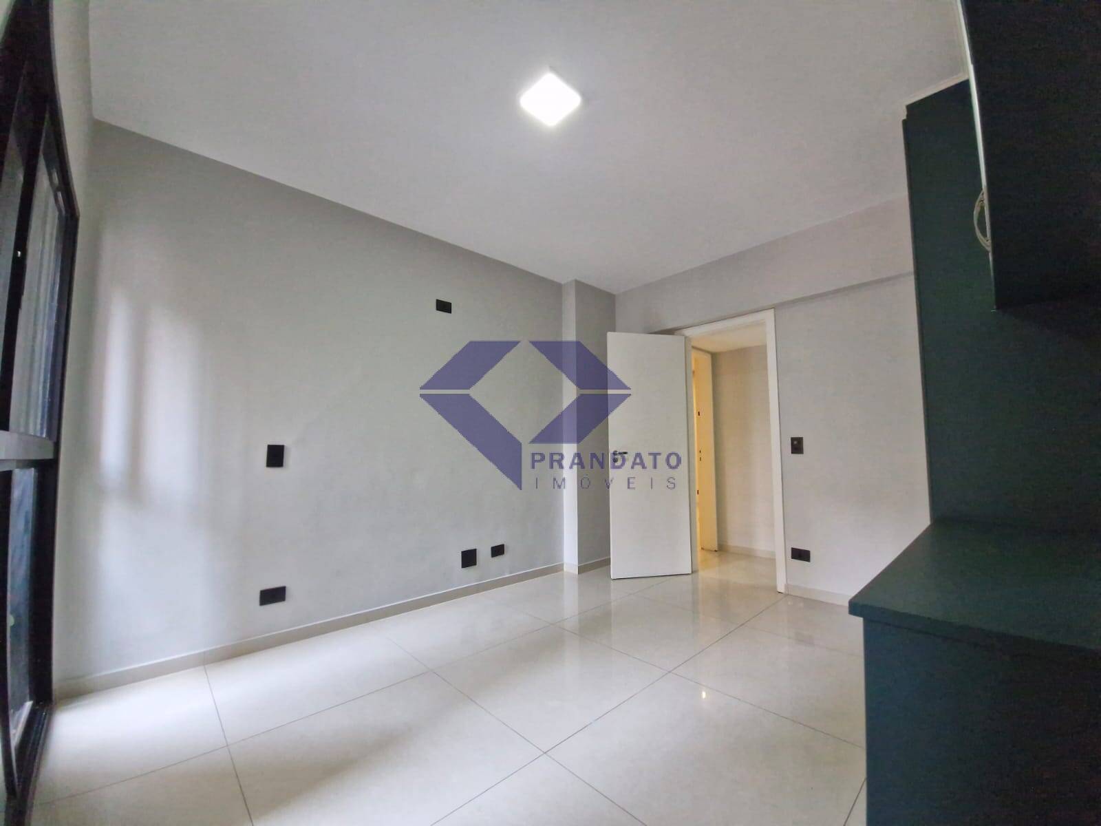 Apartamento à venda com 4 quartos, 216m² - Foto 15