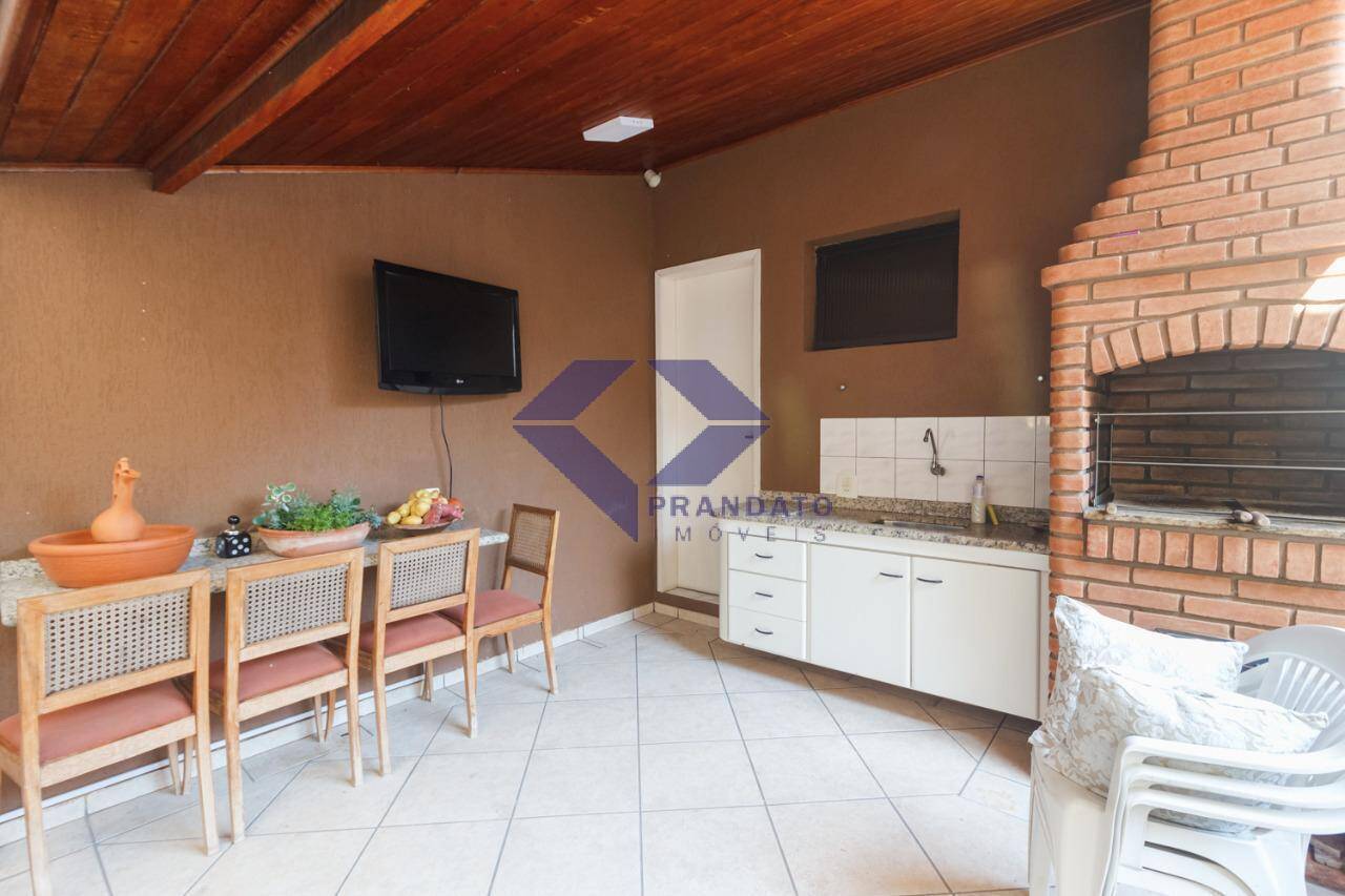 Casa à venda com 4 quartos, 350m² - Foto 25