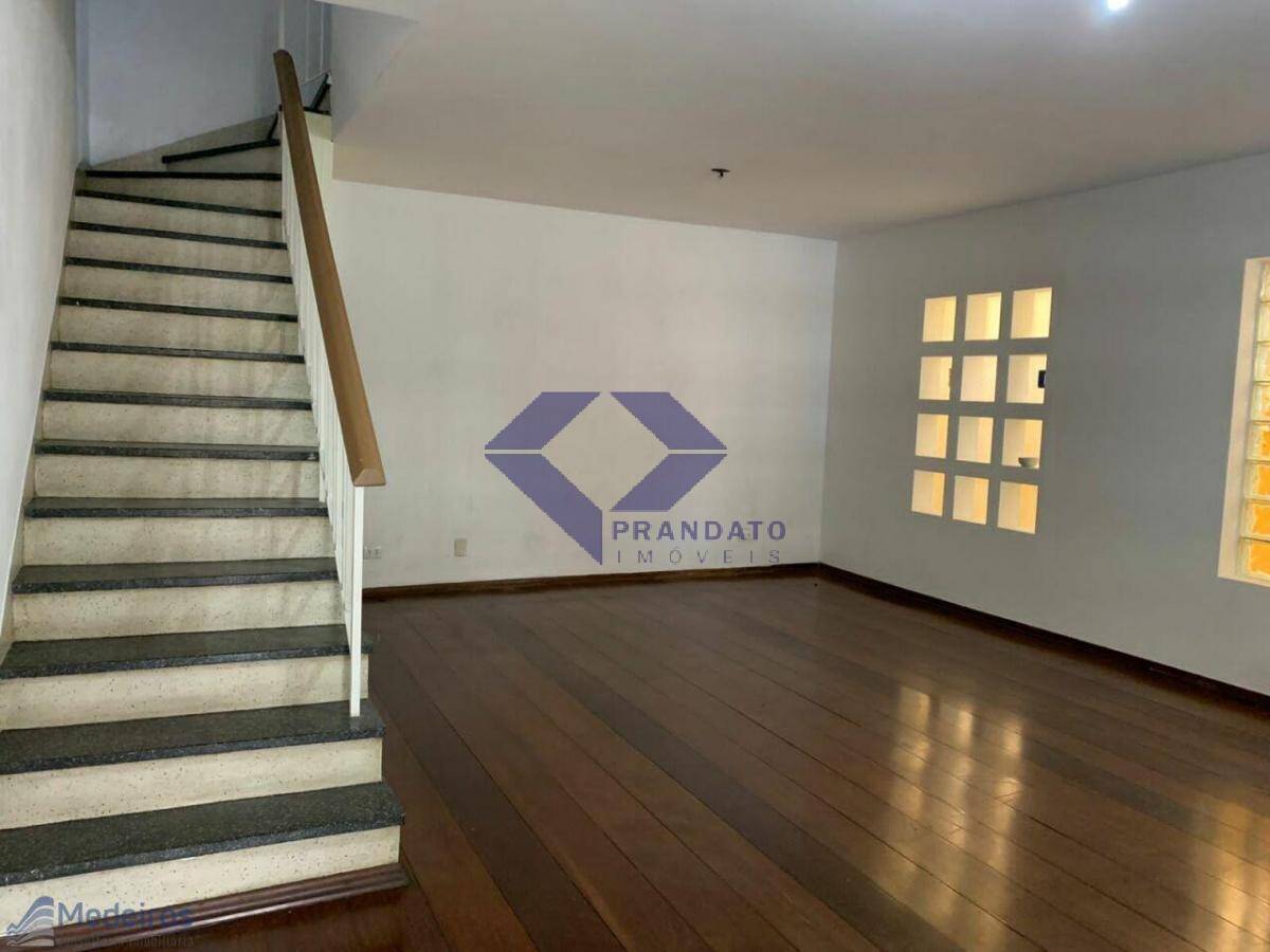 Casa à venda com 3 quartos, 138m² - Foto 4