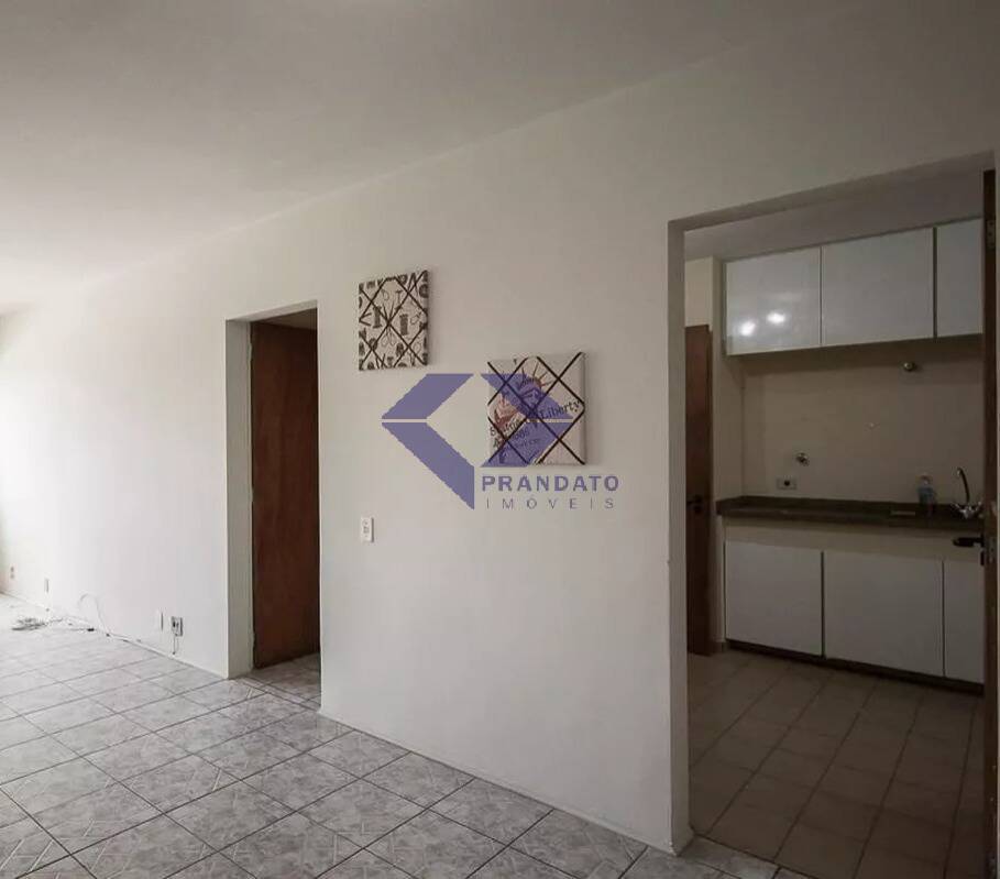 Apartamento à venda com 3 quartos, 110m² - Foto 2