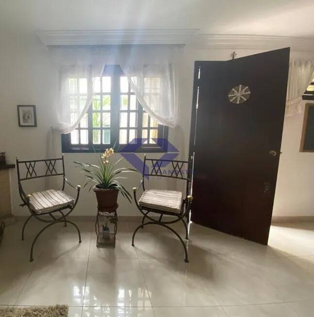 Casa à venda com 3 quartos, 190m² - Foto 4