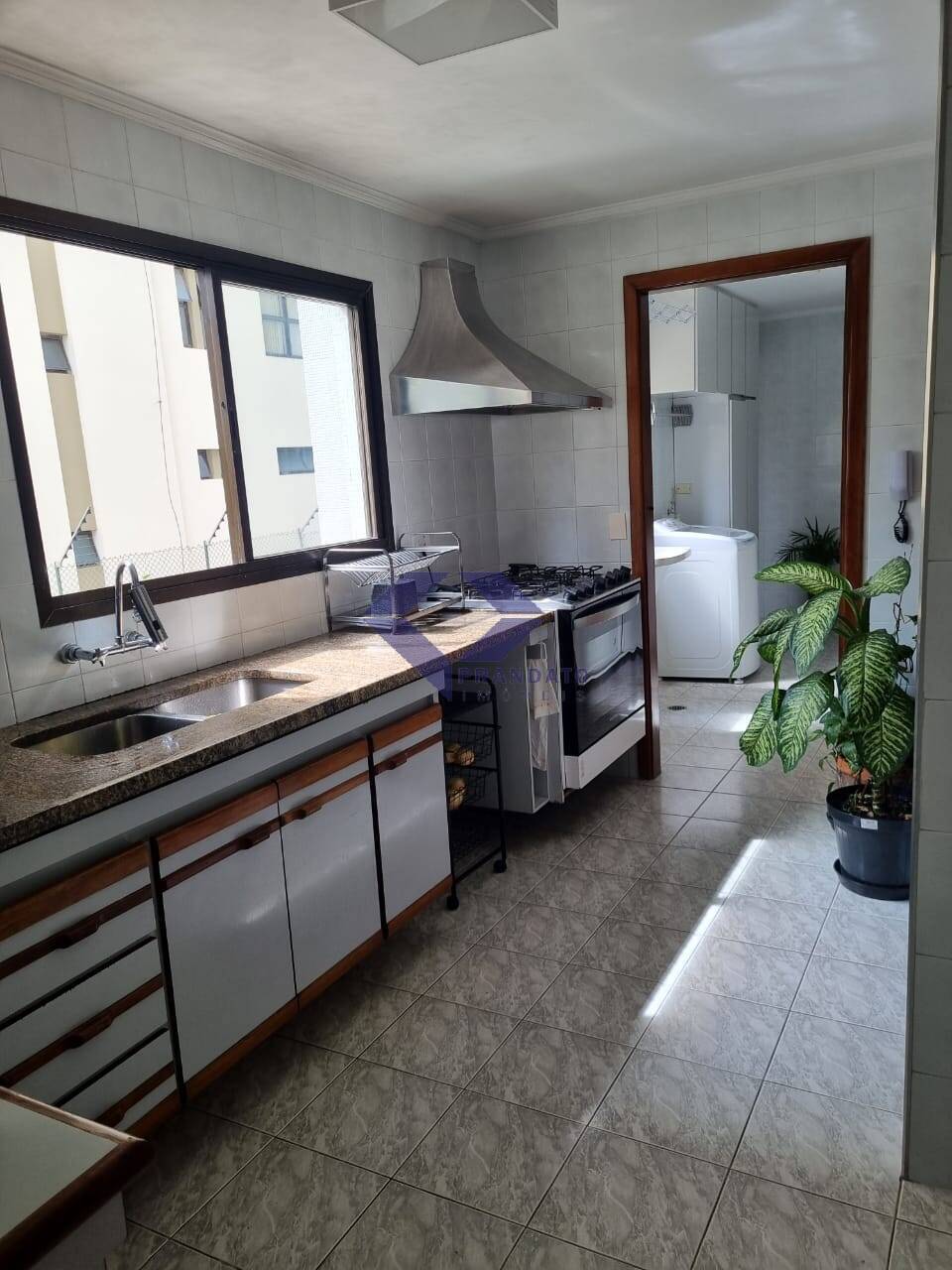 Apartamento à venda com 4 quartos, 180m² - Foto 6