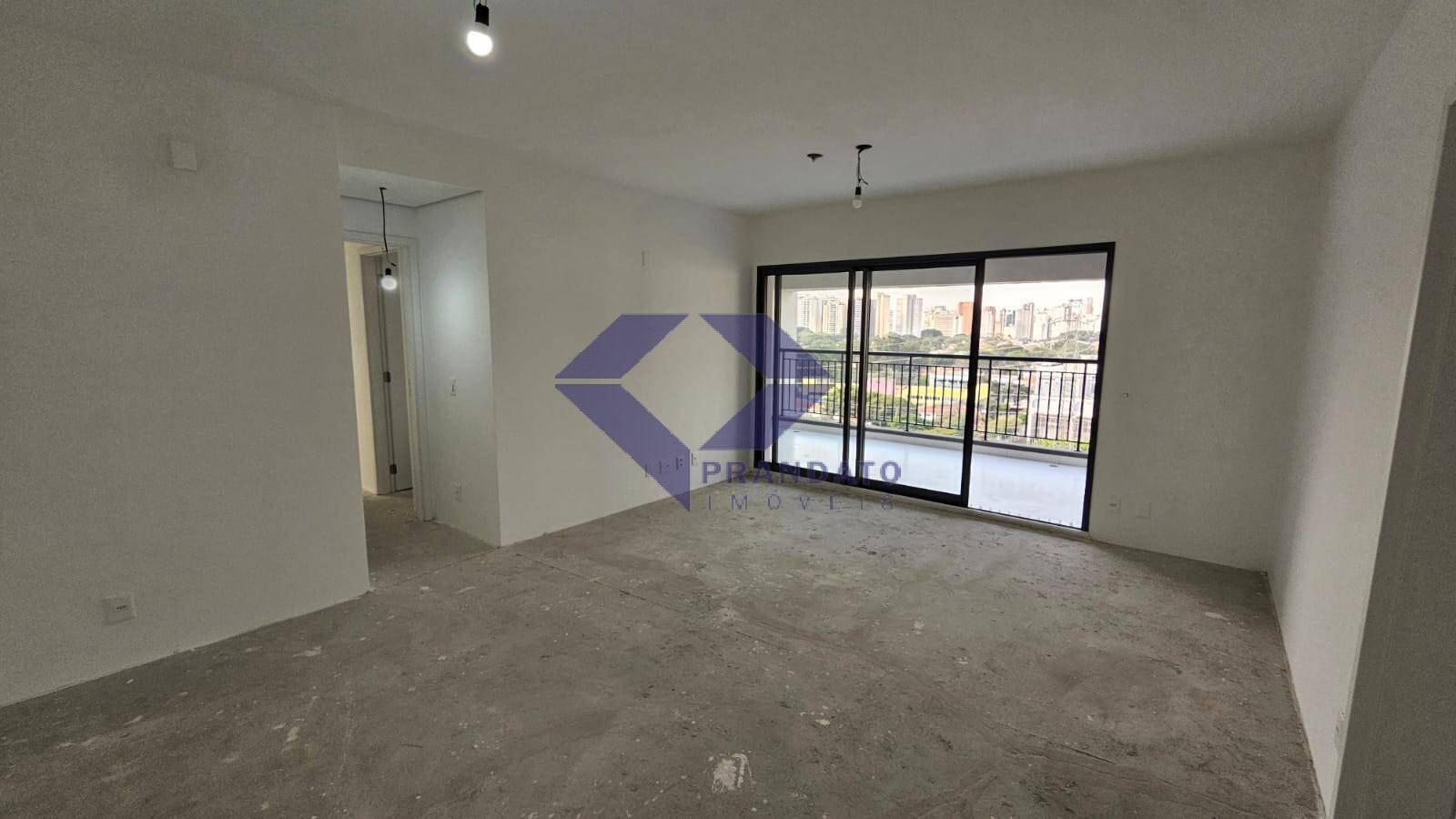 Apartamento à venda com 3 quartos, 130m² - Foto 1