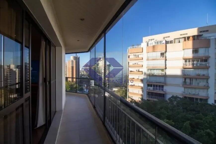 Apartamento à venda com 4 quartos, 220m² - Foto 4