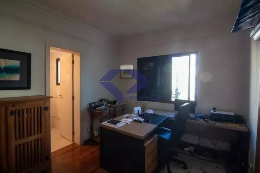 Apartamento à venda com 4 quartos, 220m² - Foto 11