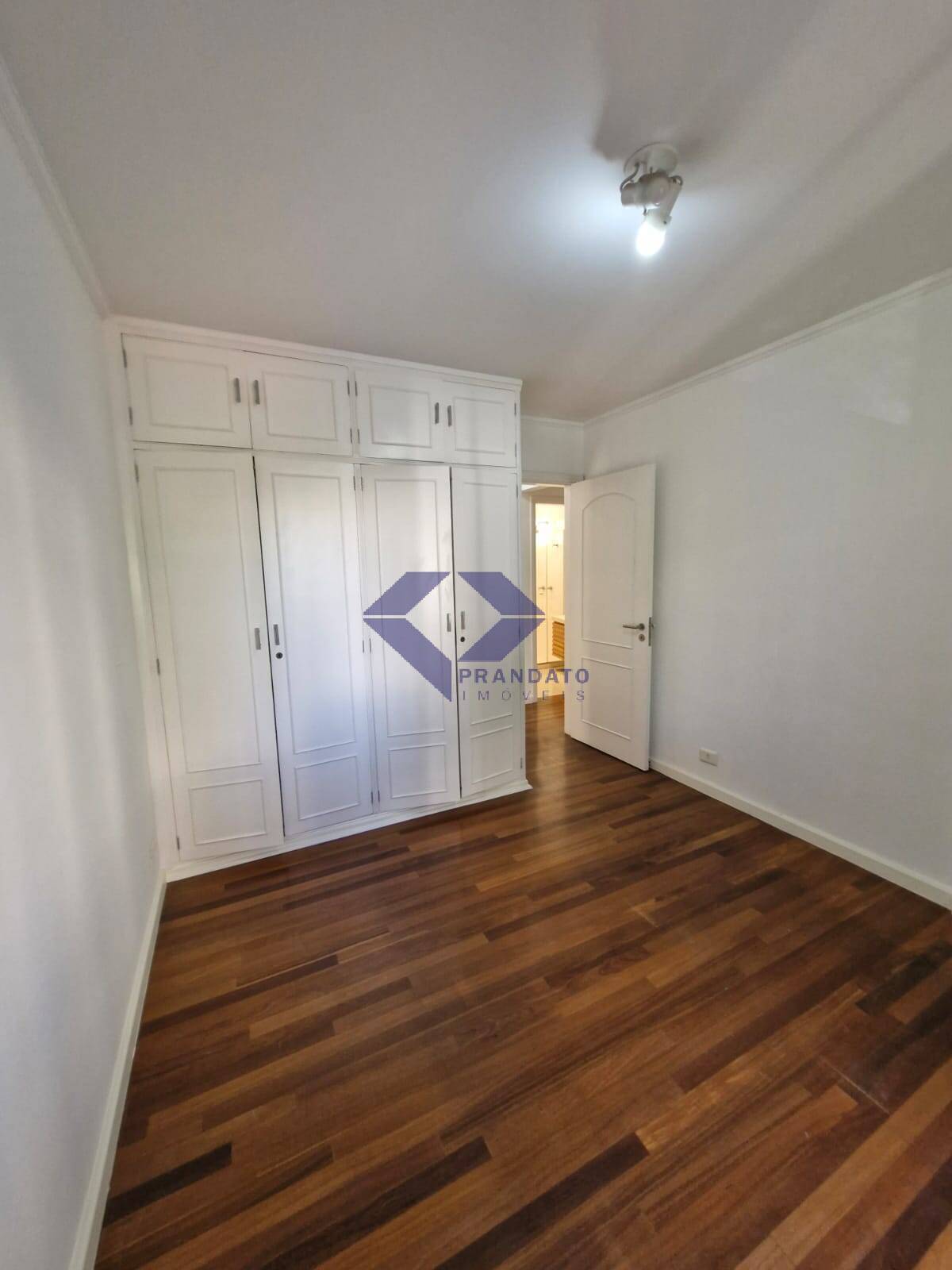 Apartamento à venda com 4 quartos, 186m² - Foto 11