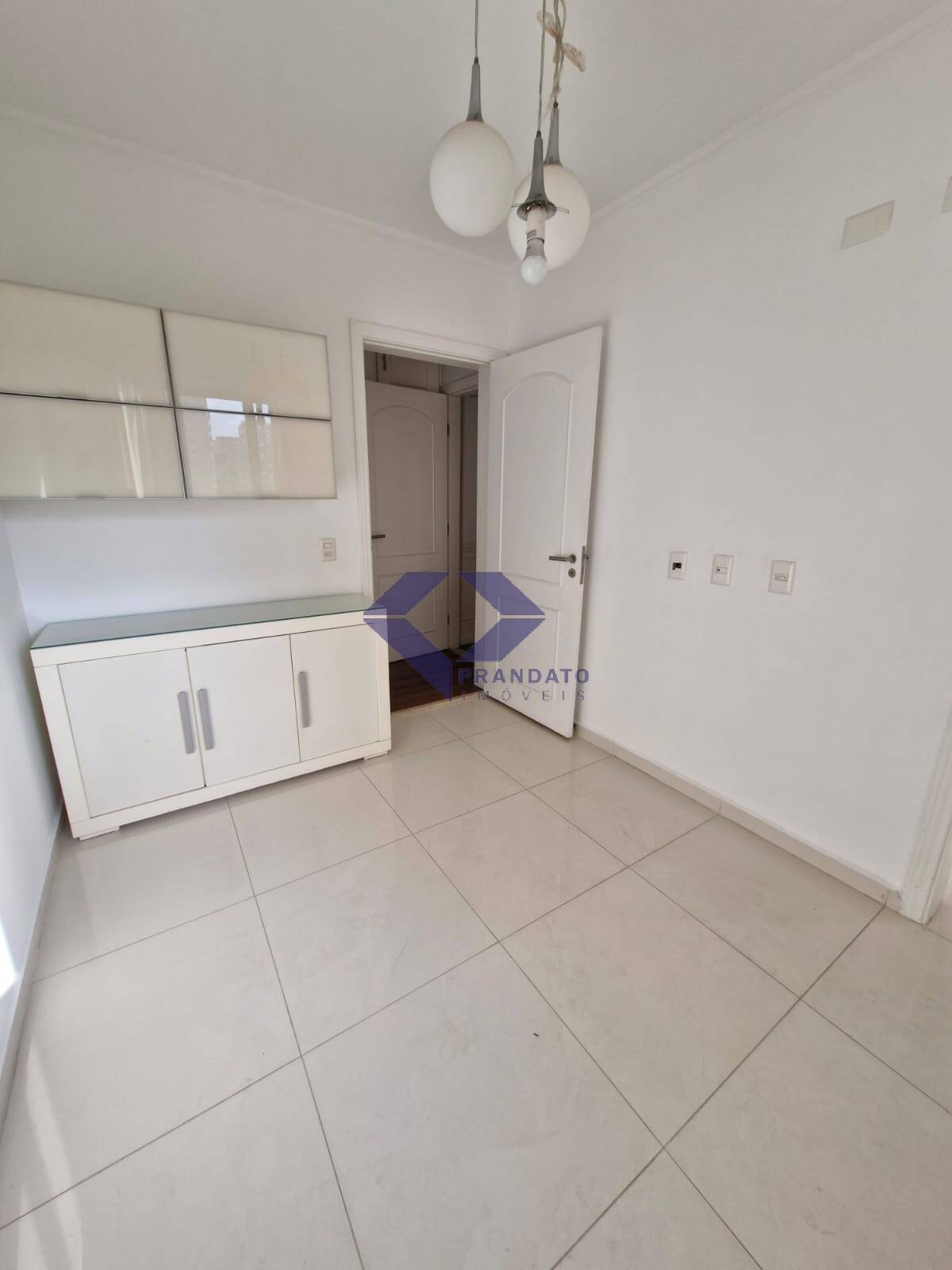 Apartamento à venda com 4 quartos, 186m² - Foto 18