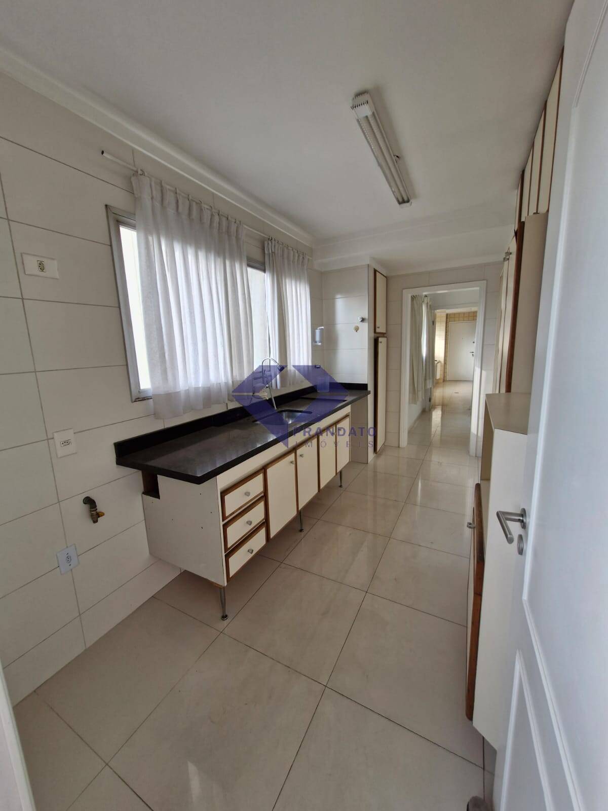 Apartamento à venda com 4 quartos, 186m² - Foto 20