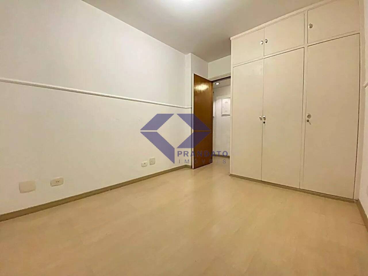 Apartamento à venda com 3 quartos, 110m² - Foto 9