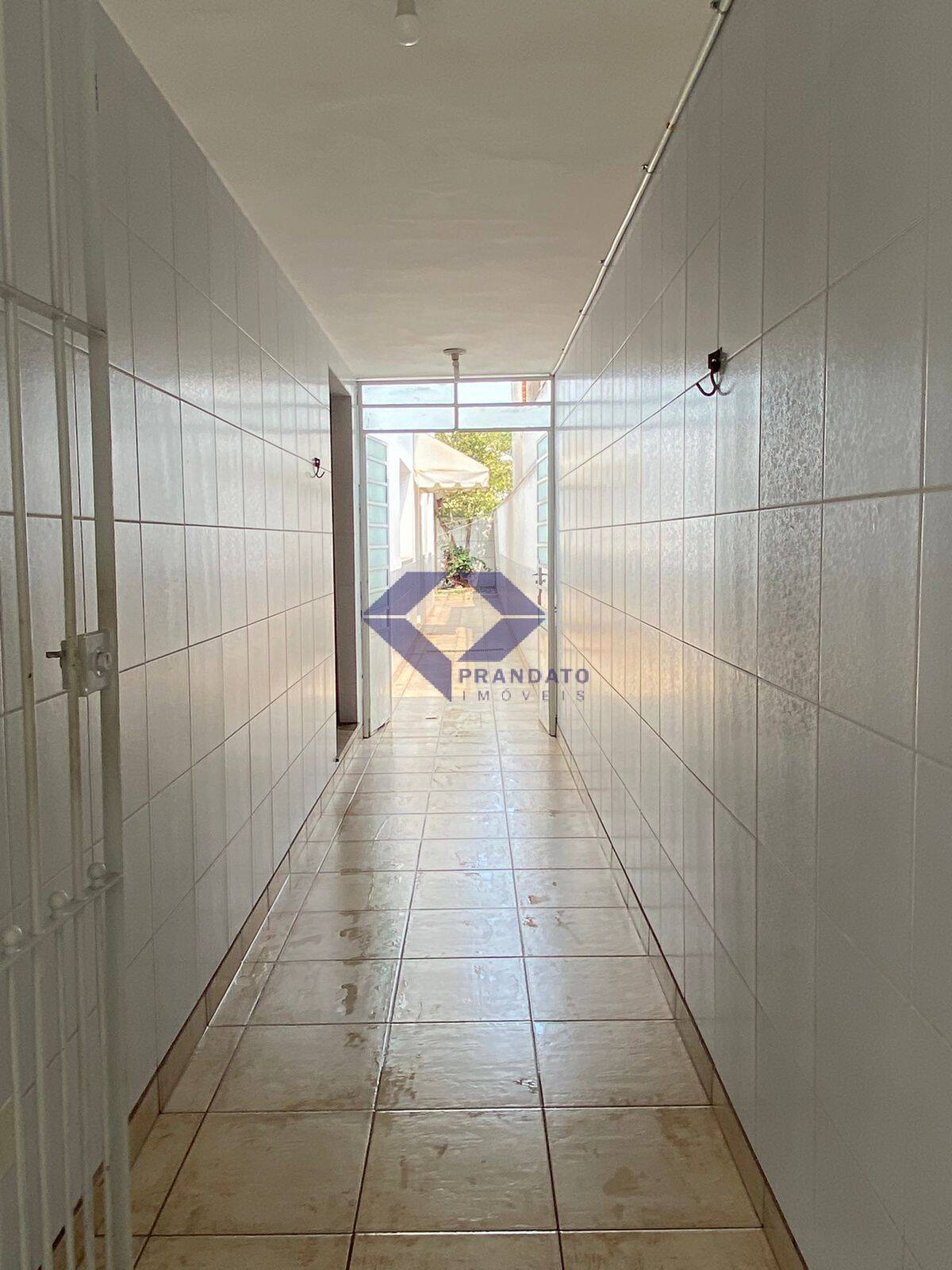 Sobrado à venda com 3 quartos, 200m² - Foto 4