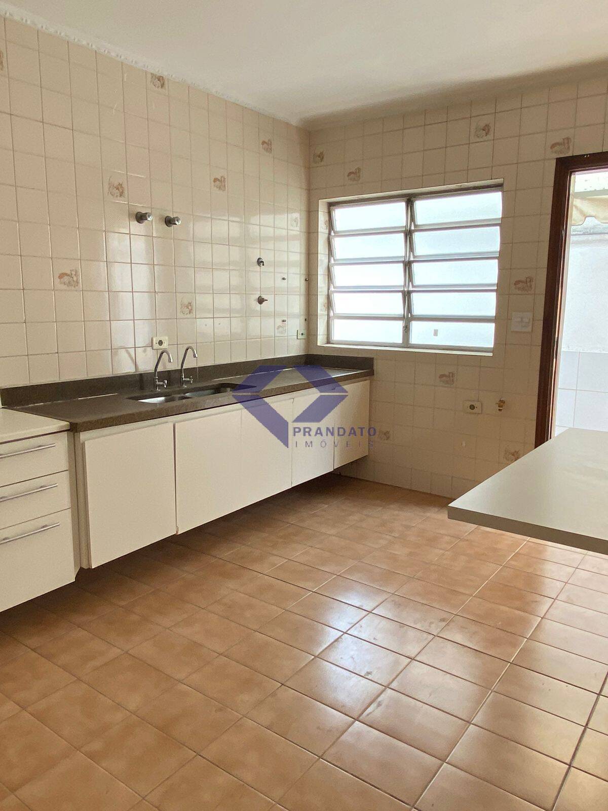 Sobrado à venda com 3 quartos, 200m² - Foto 7