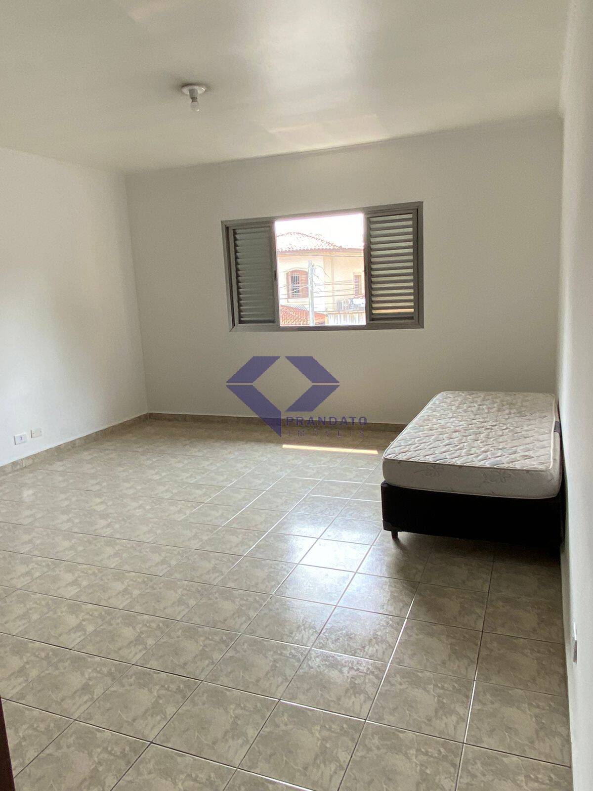 Sobrado à venda com 3 quartos, 200m² - Foto 13