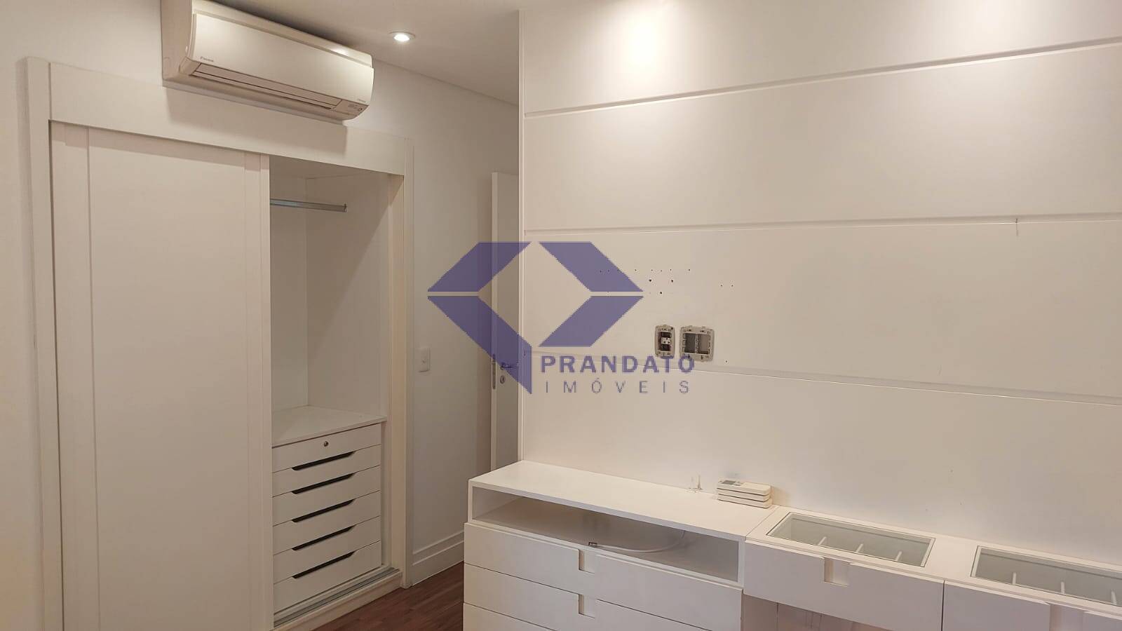 Apartamento para alugar com 3 quartos, 120m² - Foto 15