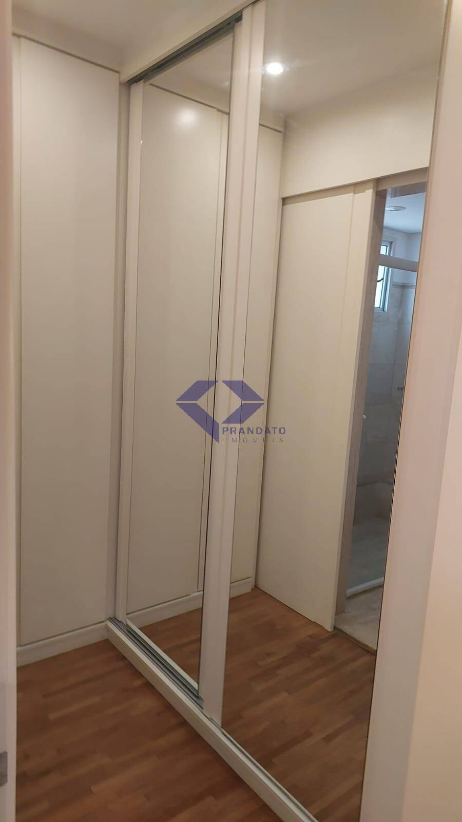 Apartamento para alugar com 3 quartos, 120m² - Foto 16