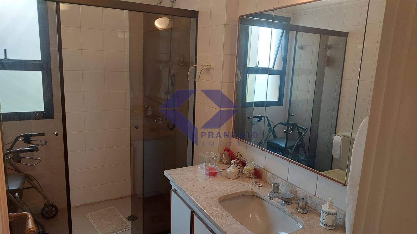 Apartamento à venda com 4 quartos, 198m² - Foto 13