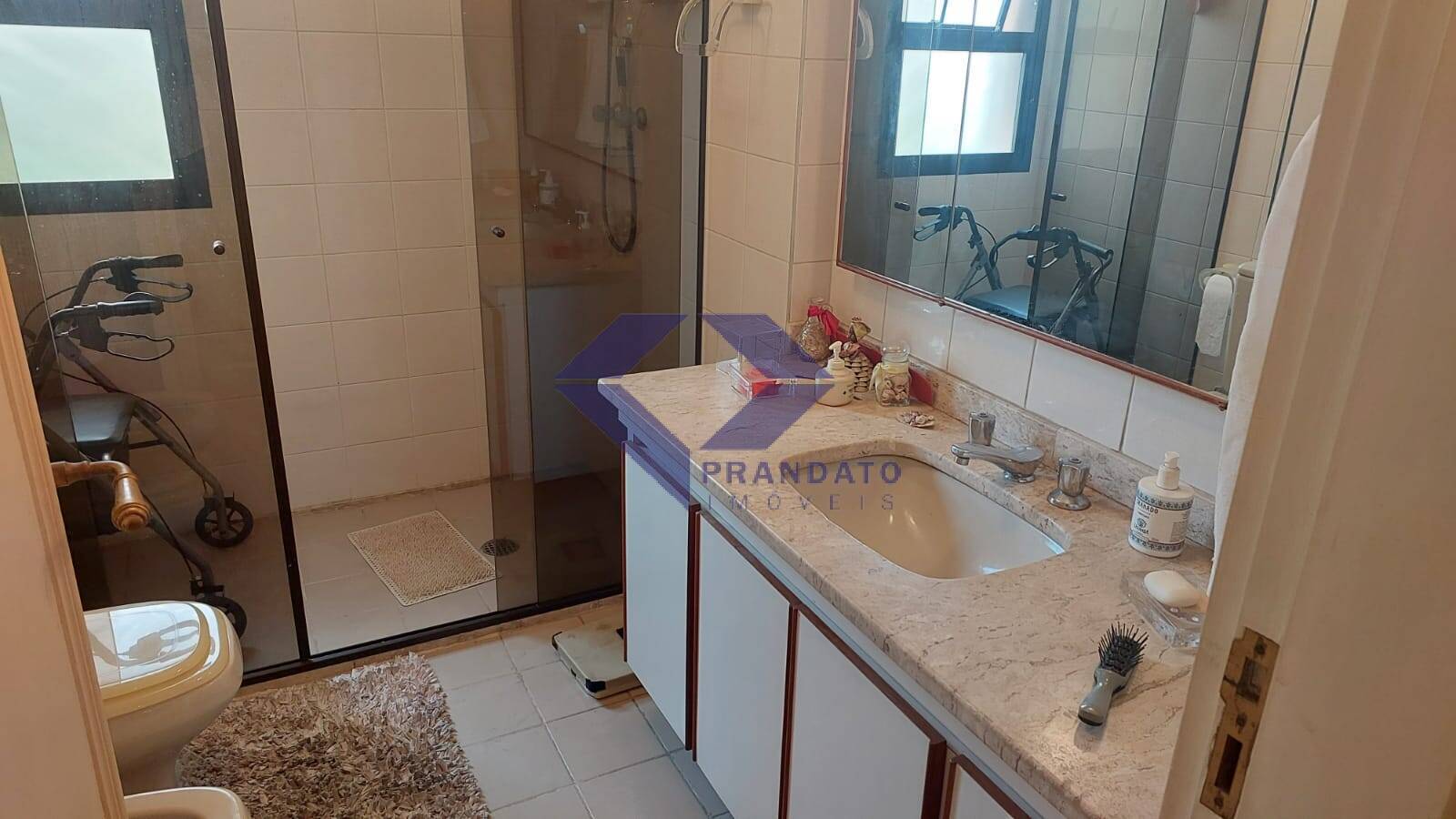 Apartamento à venda com 4 quartos, 198m² - Foto 18