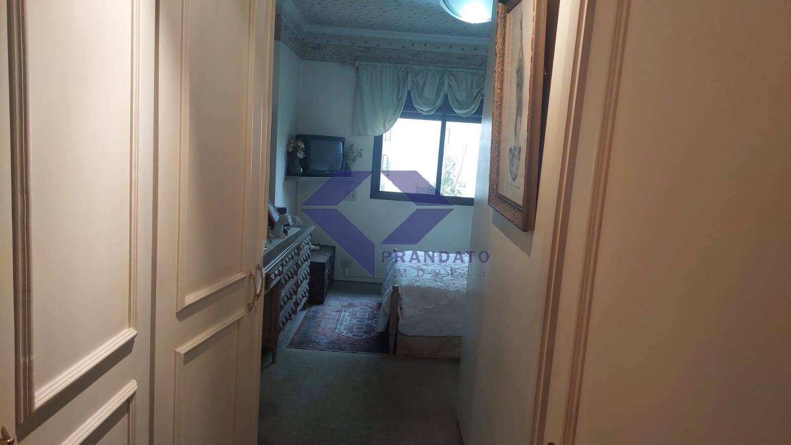 Apartamento à venda com 4 quartos, 198m² - Foto 19