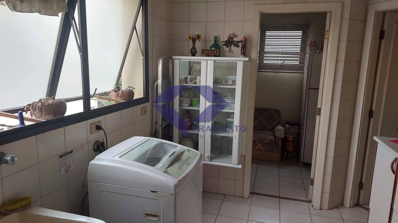 Apartamento à venda com 4 quartos, 198m² - Foto 8