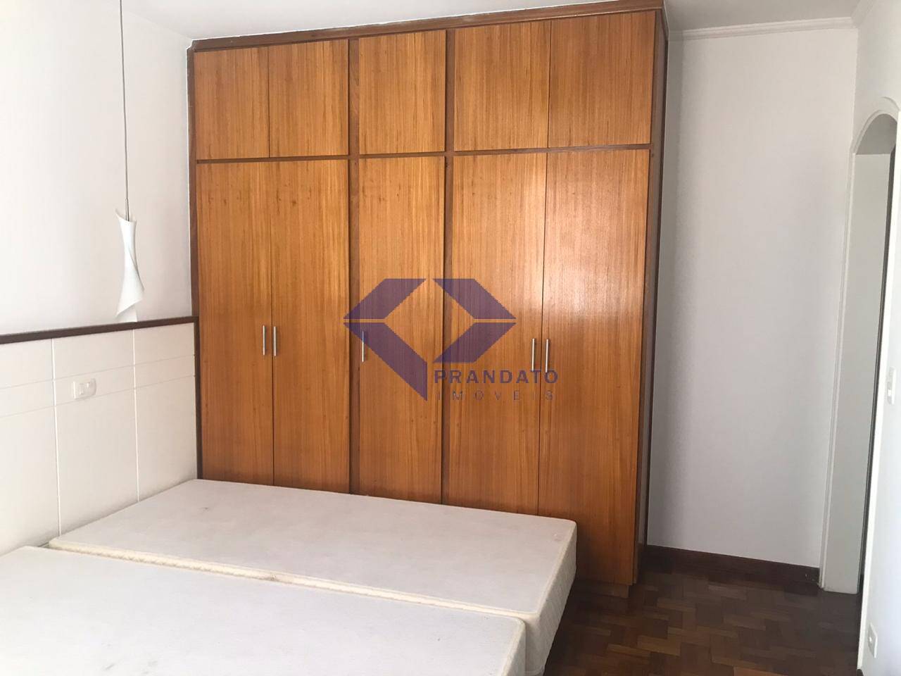 Apartamento para alugar com 3 quartos, 250m² - Foto 17