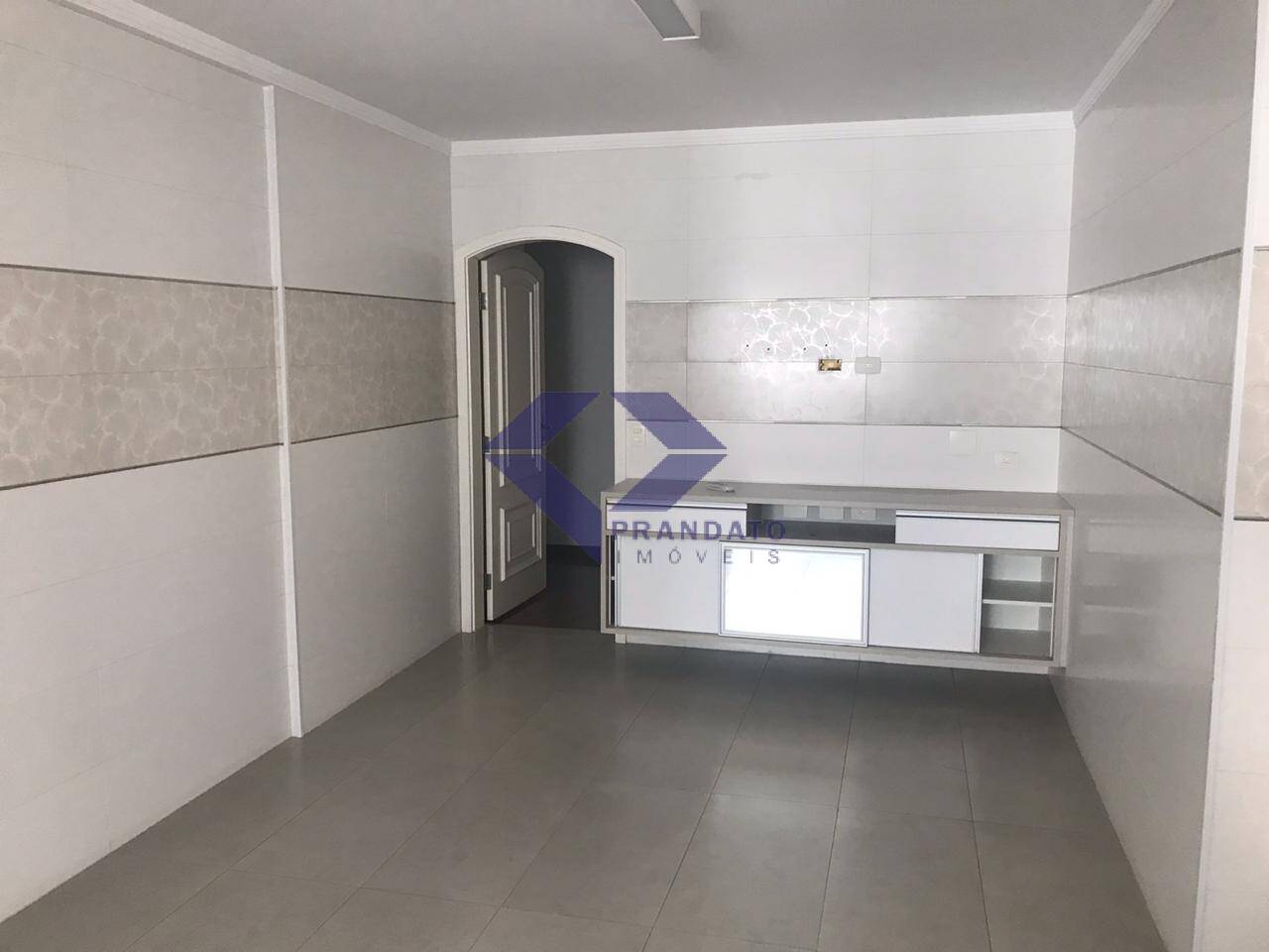 Apartamento para alugar com 3 quartos, 250m² - Foto 9