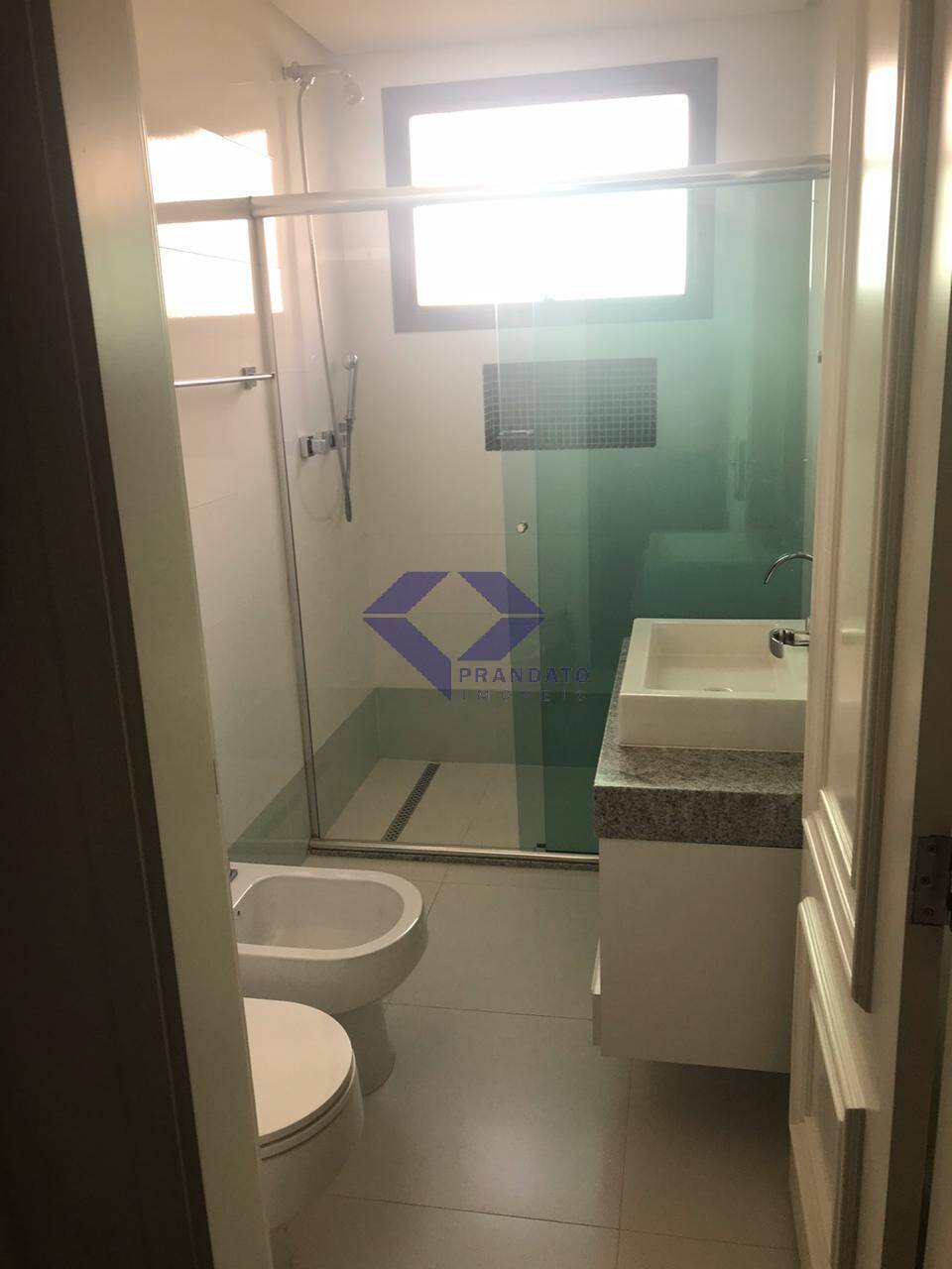 Apartamento para alugar com 3 quartos, 250m² - Foto 19