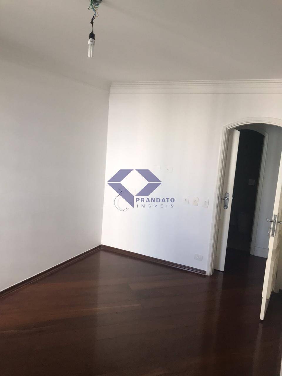 Apartamento para alugar com 3 quartos, 250m² - Foto 22