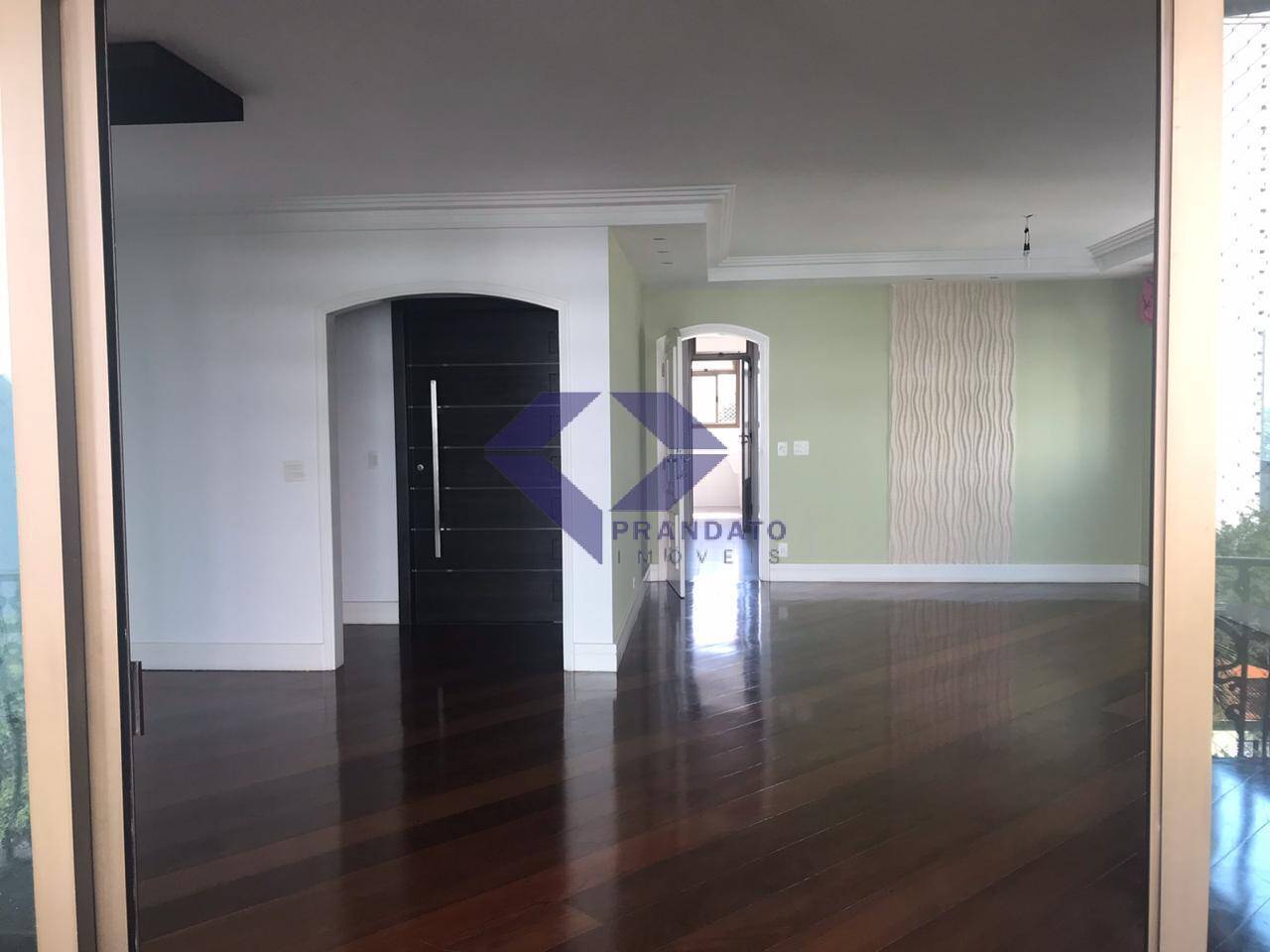 Apartamento para alugar com 3 quartos, 250m² - Foto 3