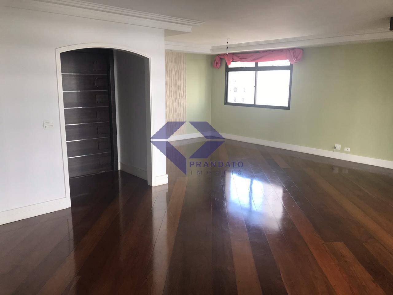 Apartamento para alugar com 3 quartos, 250m² - Foto 4