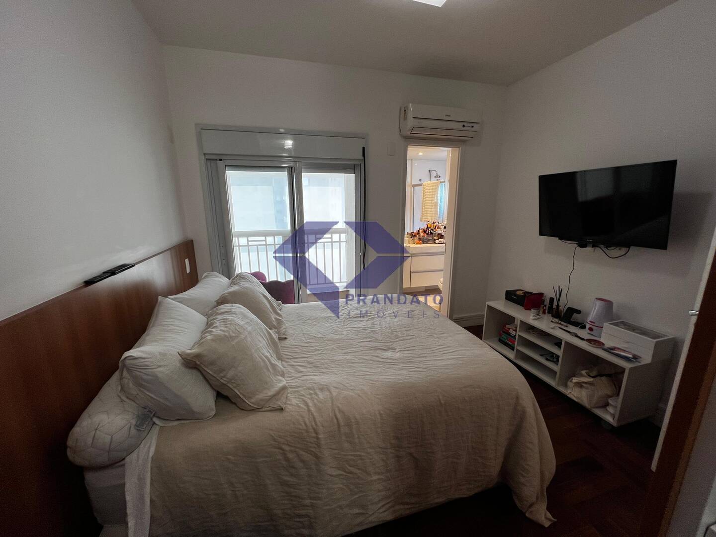 Apartamento para alugar com 2 quartos, 102m² - Foto 9