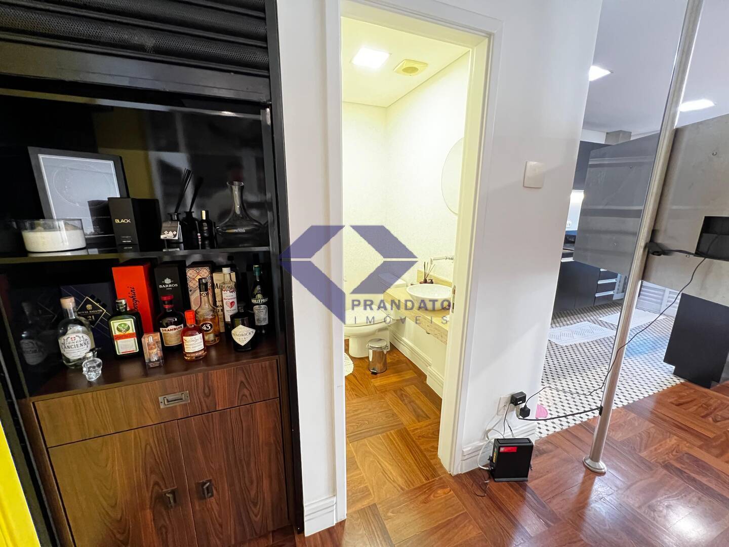 Apartamento para alugar com 2 quartos, 102m² - Foto 13