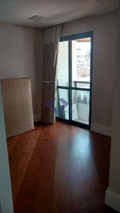 Apartamento para alugar com 4 quartos, 160m² - Foto 3